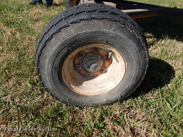 image for item DH2667 2005 AGCO Gleaner 800 flex head