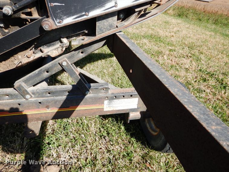 image for item DH2667 2005 AGCO Gleaner 800 flex head