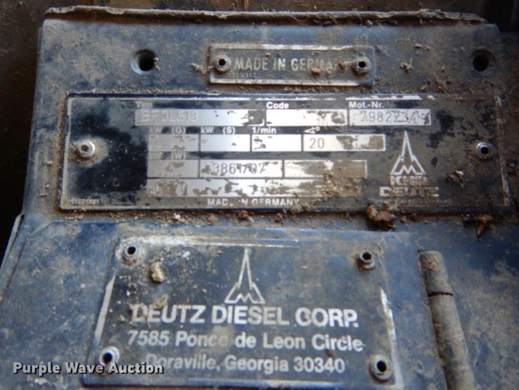 image for item DH2668 1991 Gleaner R70 RWA combine