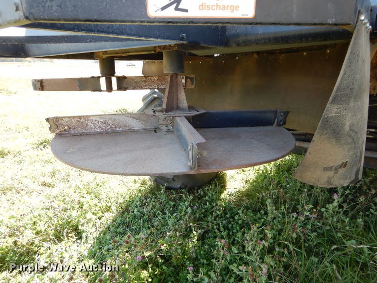 image for item DH2668 1991 Gleaner R70 RWA combine