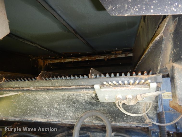 image for item DH2668 1991 Gleaner R70 RWA combine