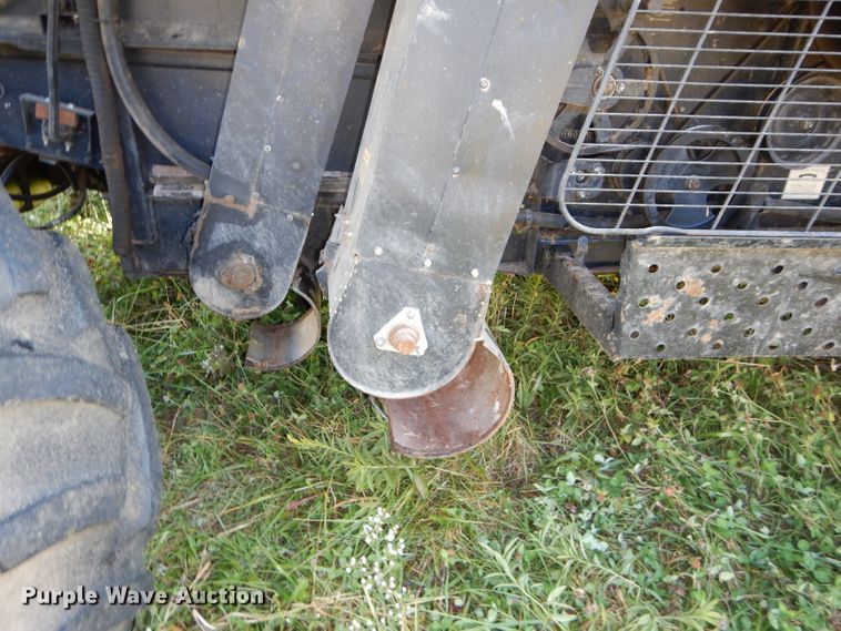 image for item DH2668 1991 Gleaner R70 RWA combine