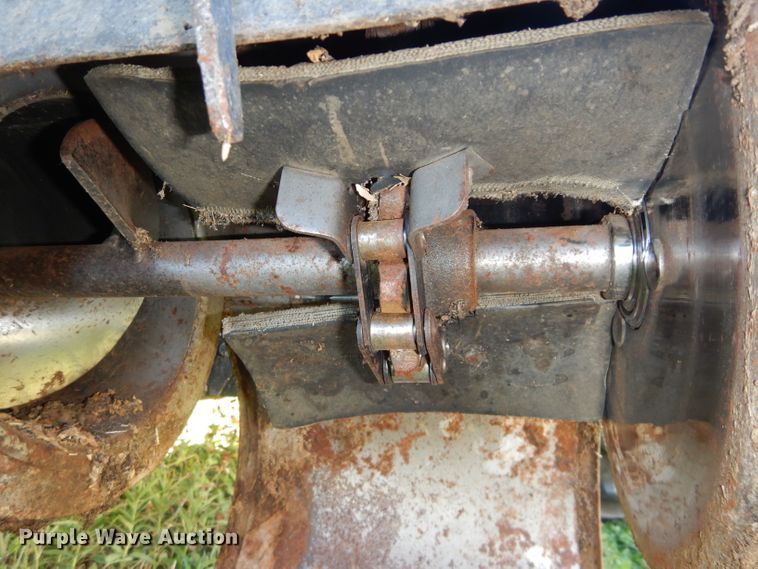 image for item DH2668 1991 Gleaner R70 RWA combine