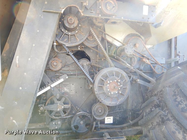 image for item DH2668 1991 Gleaner R70 RWA combine