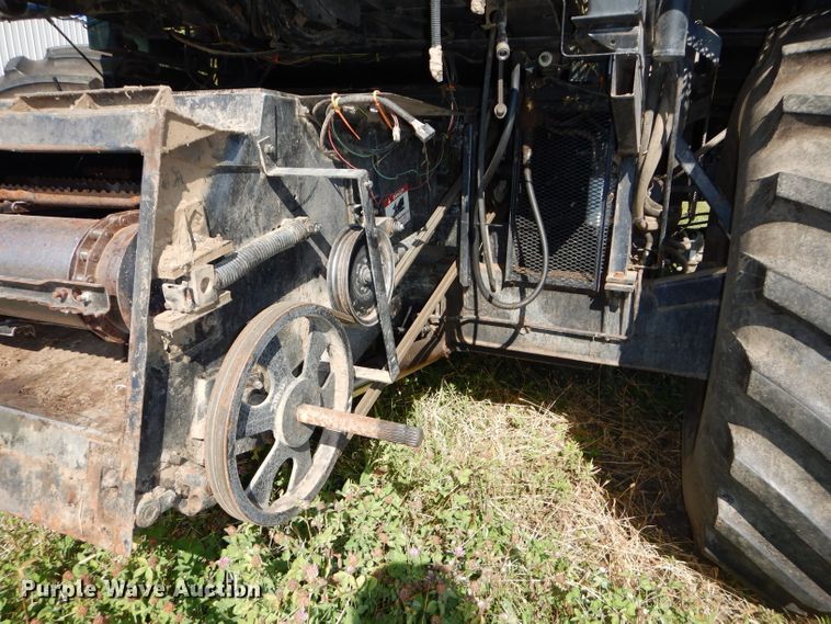 image for item DH2668 1991 Gleaner R70 RWA combine