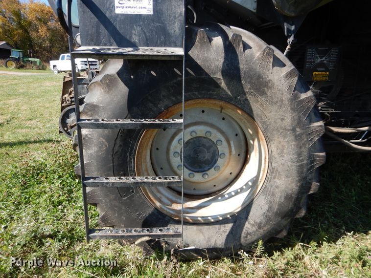 image for item DH2668 1991 Gleaner R70 RWA combine