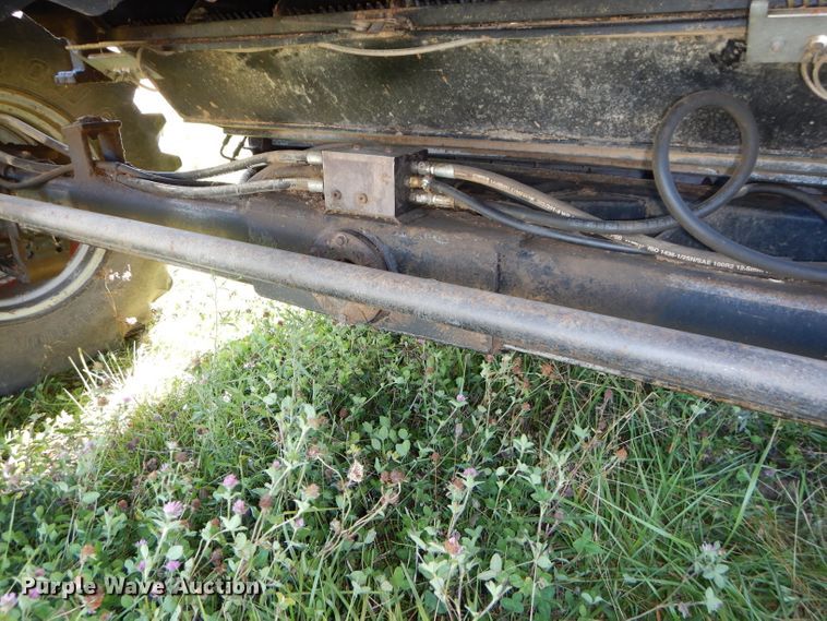 image for item DH2668 1991 Gleaner R70 RWA combine