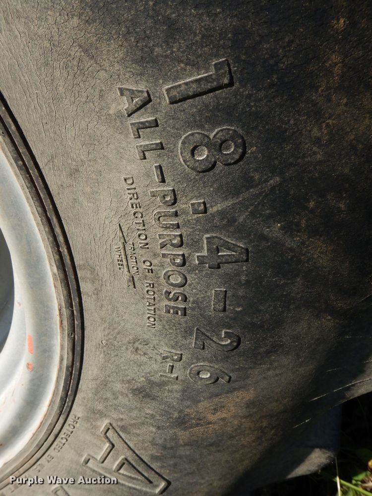 image for item DH2668 1991 Gleaner R70 RWA combine