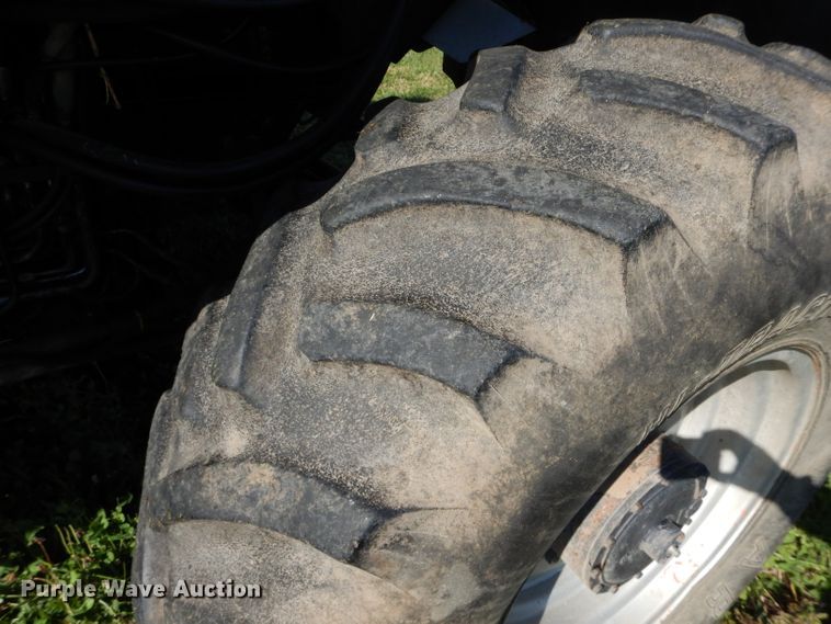 image for item DH2668 1991 Gleaner R70 RWA combine