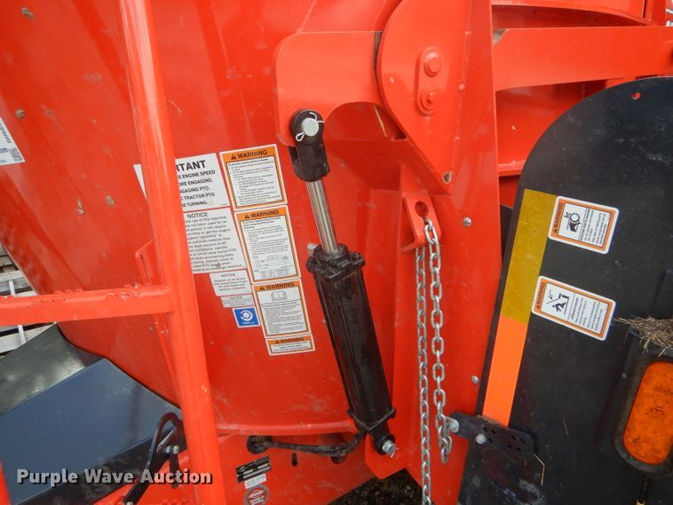 image for item DH6037 2018 Kuhn Vertical Maxx VT156 feed mixer