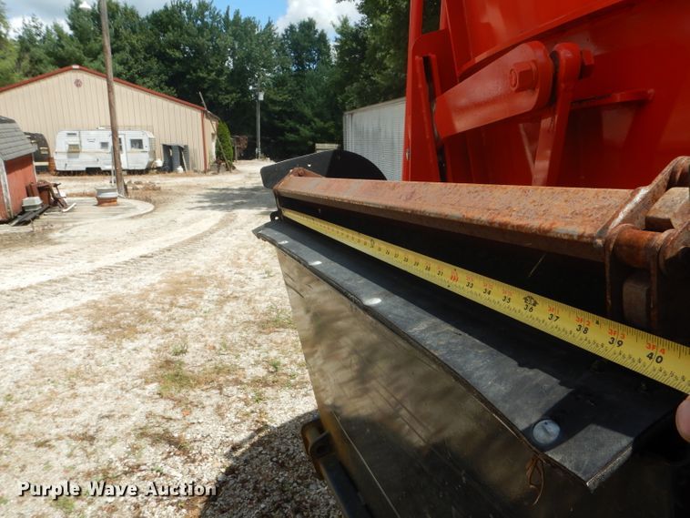 image for item DH6037 2018 Kuhn Vertical Maxx VT156 feed mixer