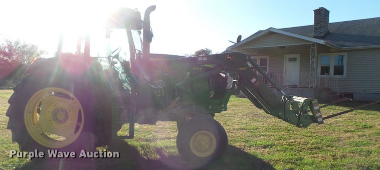 image for item DH7763 2016 John Deere 6105E tractor