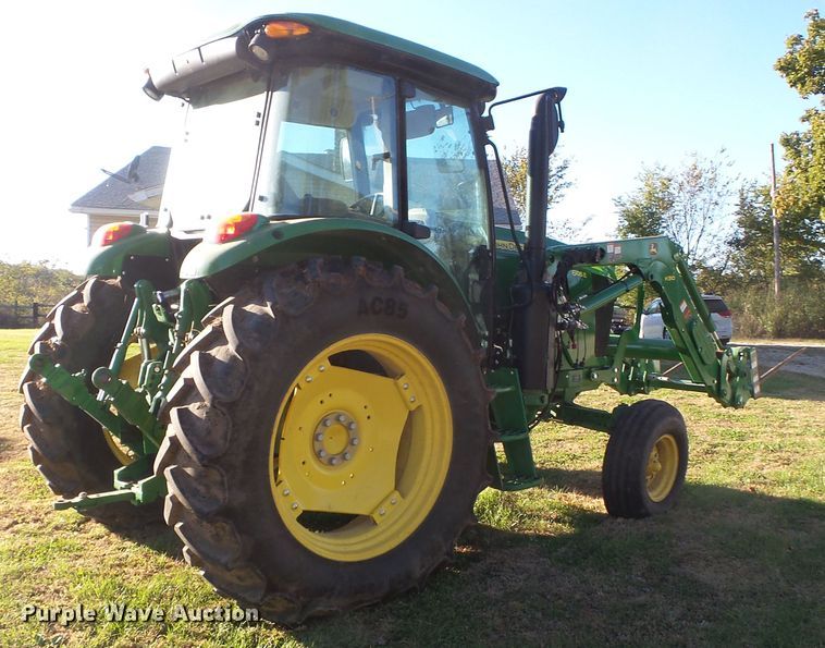image for item DH7763 2016 John Deere 6105E tractor