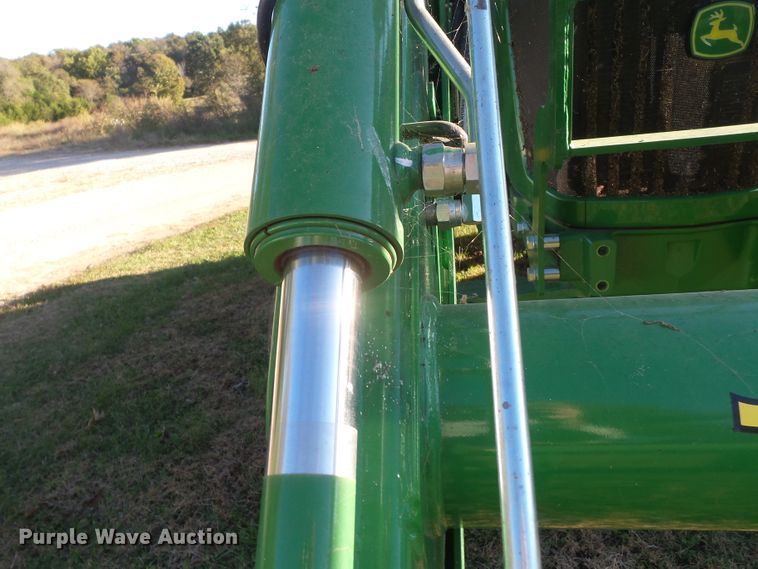 image for item DH7763 2016 John Deere 6105E tractor