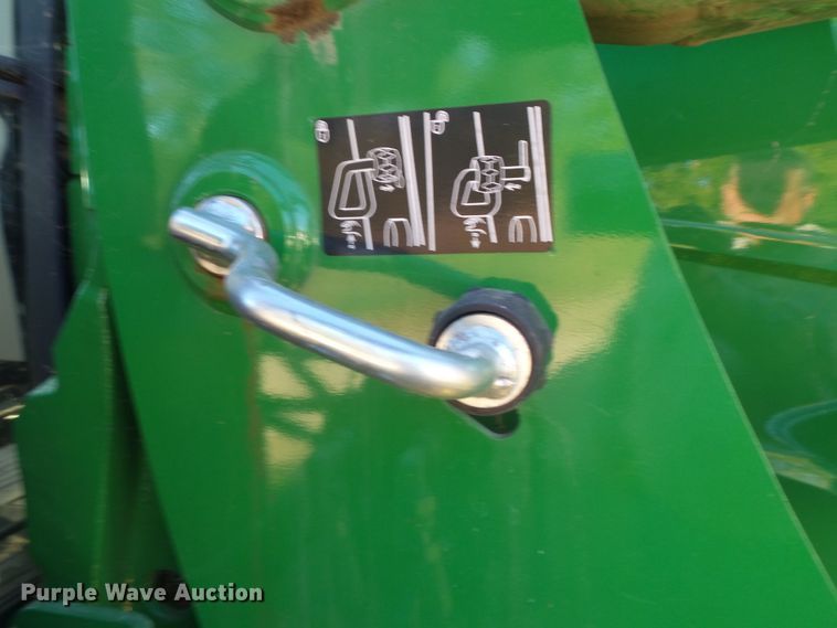 image for item DH7763 2016 John Deere 6105E tractor