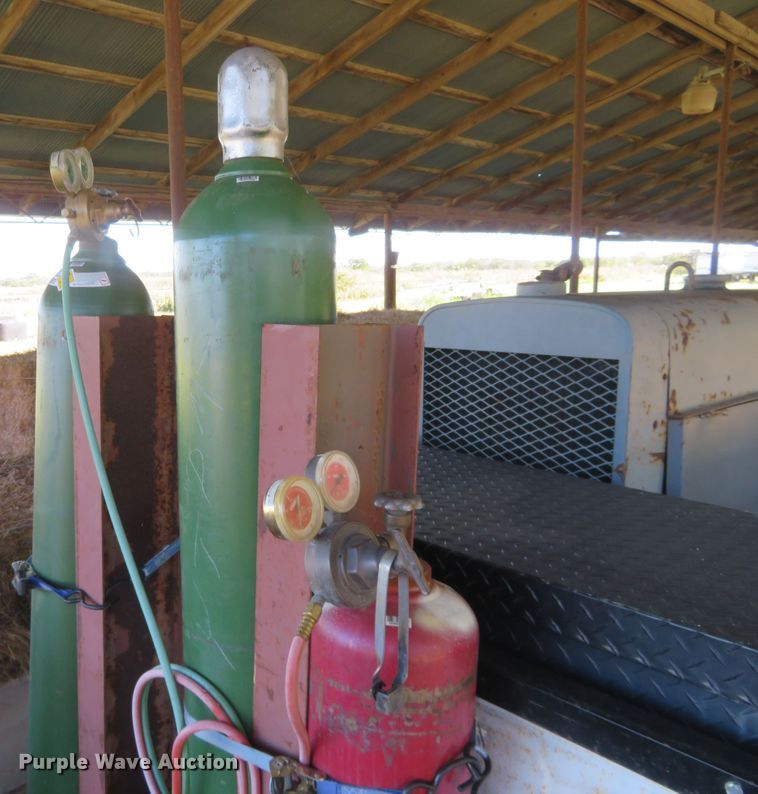 image for item EQ9306 Welding trailer