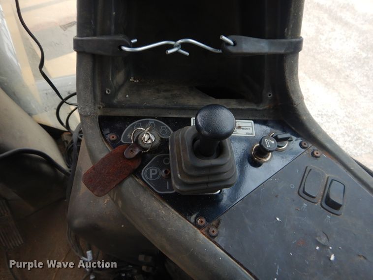 image for item EY9306 2005 Ag-Chem 8104 TerraGator applicator