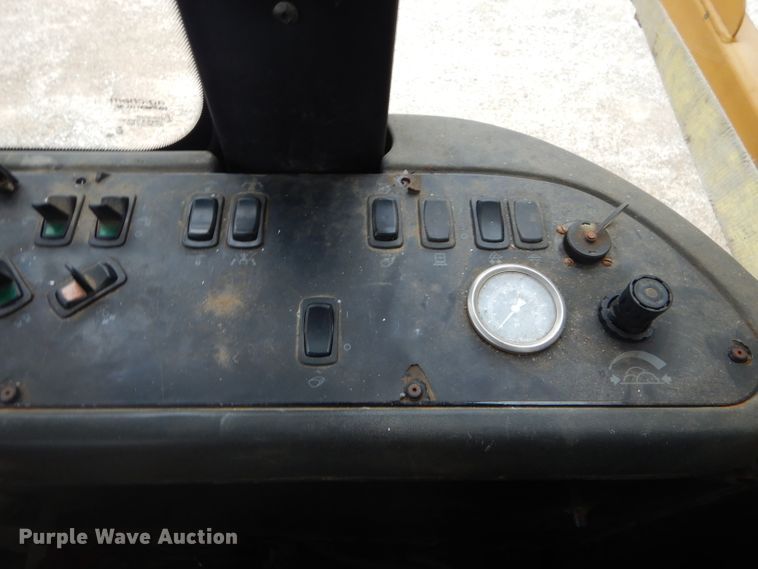 image for item EY9306 2005 Ag-Chem 8104 TerraGator applicator