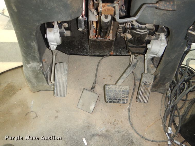 image for item EY9306 2005 Ag-Chem 8104 TerraGator applicator