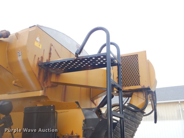 image for item EY9306 2005 Ag-Chem 8104 TerraGator applicator