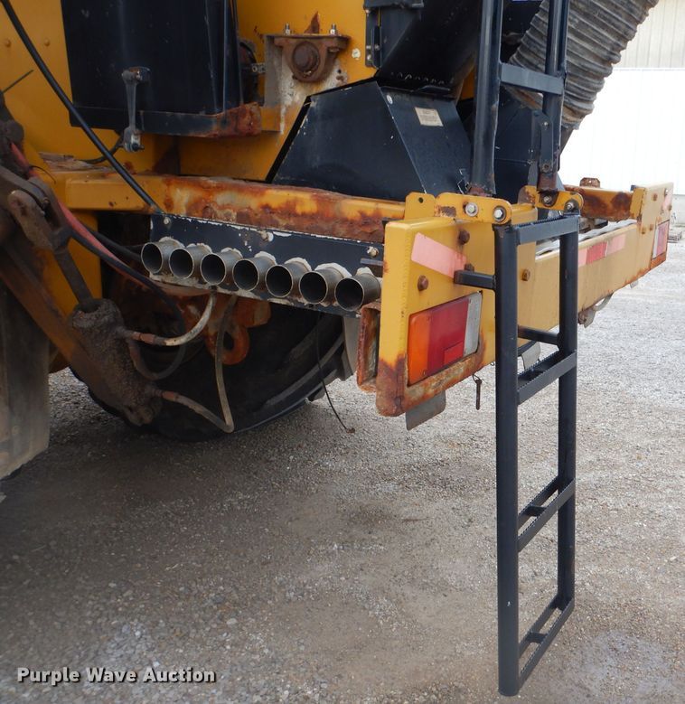 image for item EY9306 2005 Ag-Chem 8104 TerraGator applicator