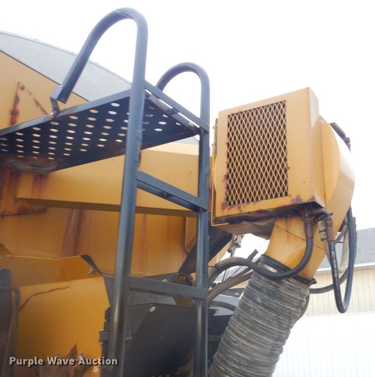 image for item EY9306 2005 Ag-Chem 8104 TerraGator applicator