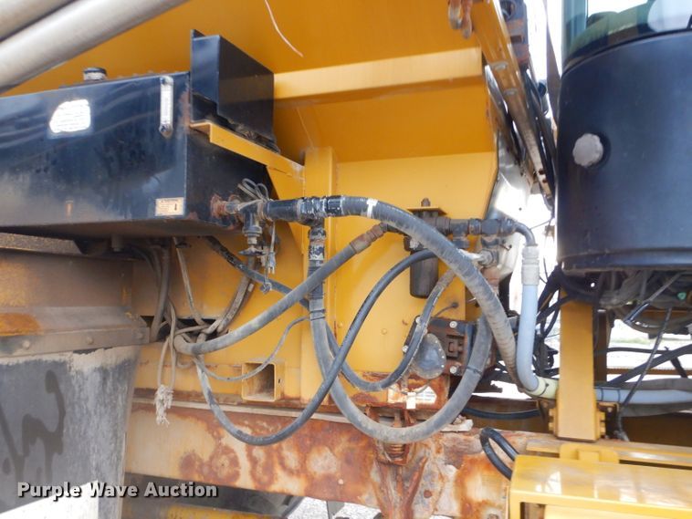 image for item EY9306 2005 Ag-Chem 8104 TerraGator applicator