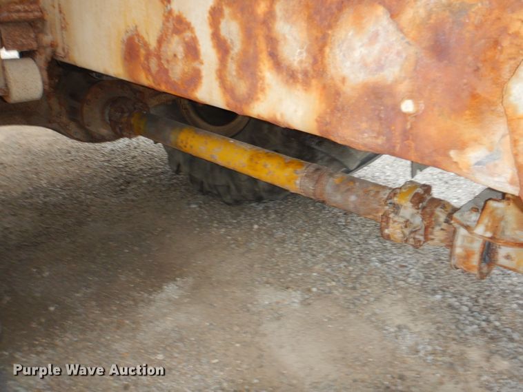 image for item EY9306 2005 Ag-Chem 8104 TerraGator applicator