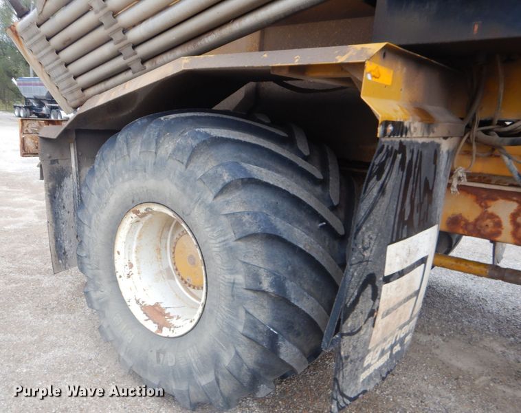 image for item EY9306 2005 Ag-Chem 8104 TerraGator applicator