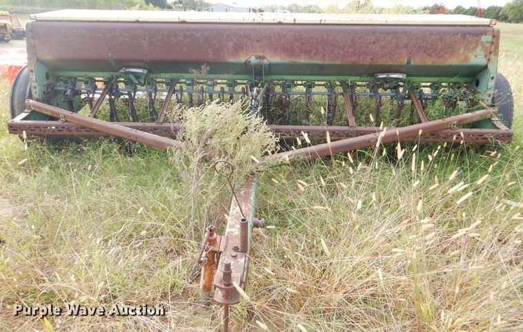 image for item EY9320 John Deere 8300 grain drill