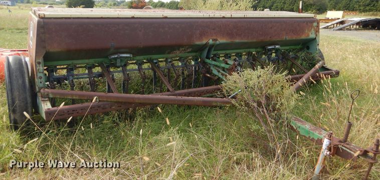 image for item EY9320 John Deere 8300 grain drill