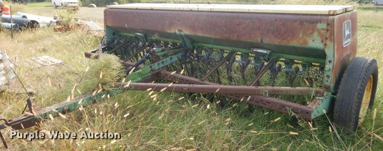 image for item EY9320 John Deere 8300 grain drill