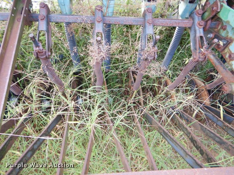 image for item EY9320 John Deere 8300 grain drill