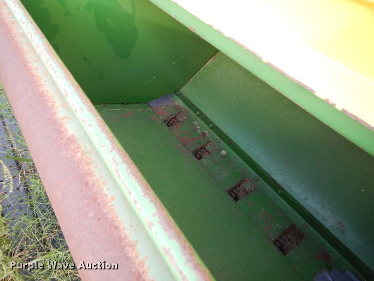 image for item EY9320 John Deere 8300 grain drill