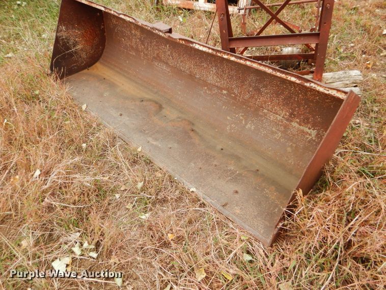 image for item FJ9825 1957 Oliver Super 88 tractor