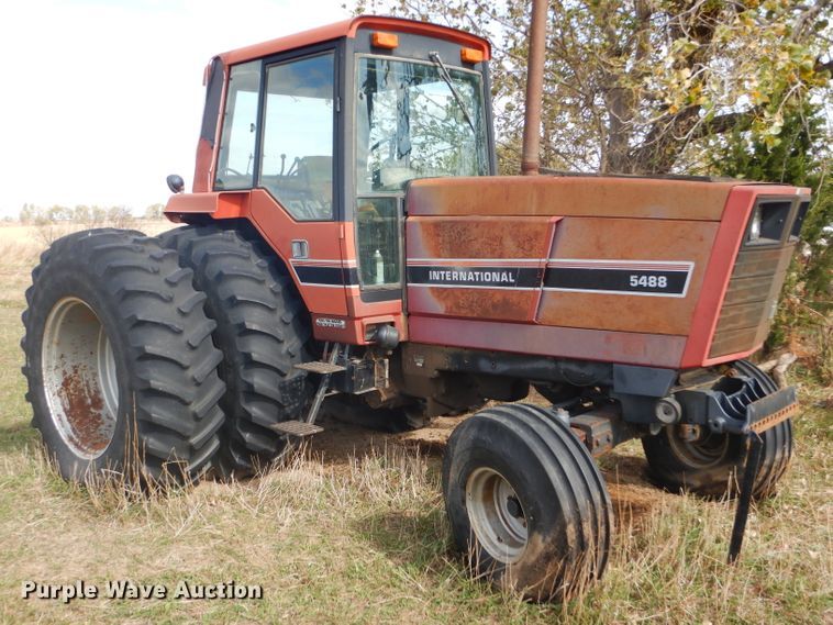 image for item FJ9831 1984 International 5488 tractor