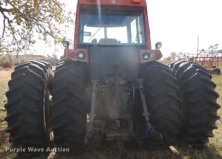 image for item FJ9831 1984 International 5488 tractor