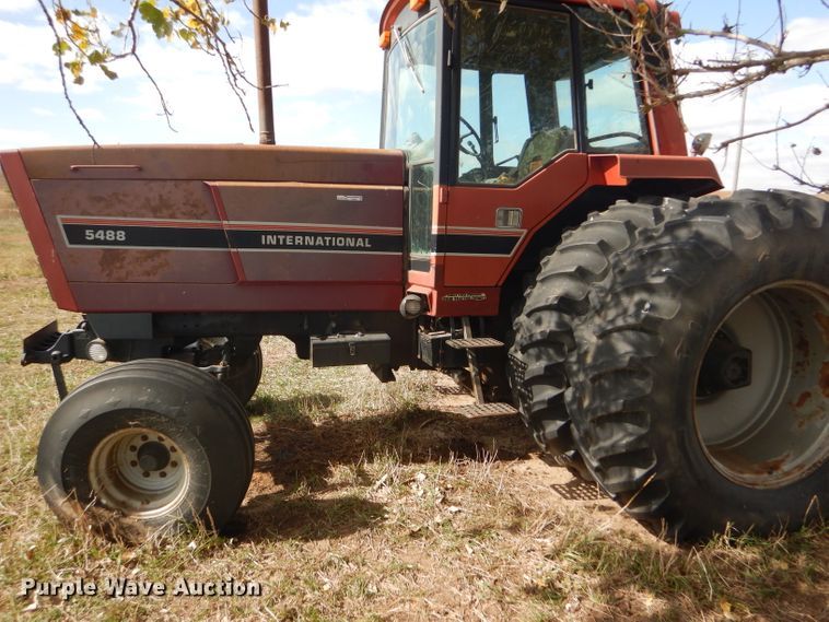 image for item FJ9831 1984 International 5488 tractor