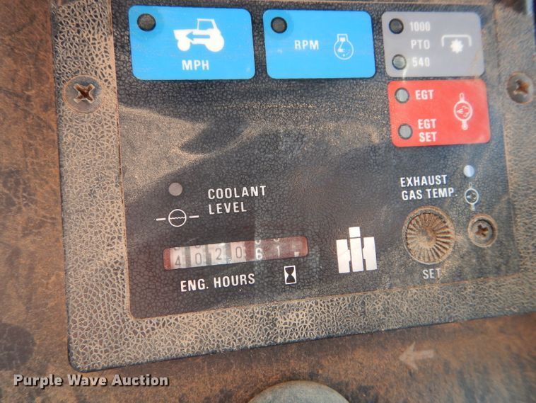 image for item FJ9831 1984 International 5488 tractor