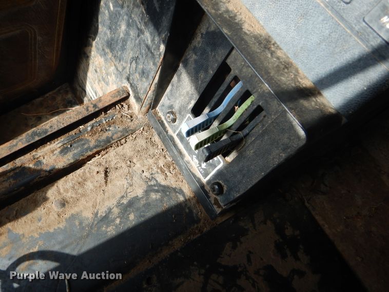 image for item FJ9831 1984 International 5488 tractor