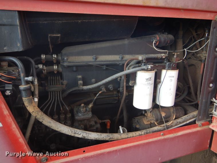 image for item FJ9831 1984 International 5488 tractor