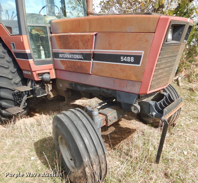 image for item FJ9831 1984 International 5488 tractor