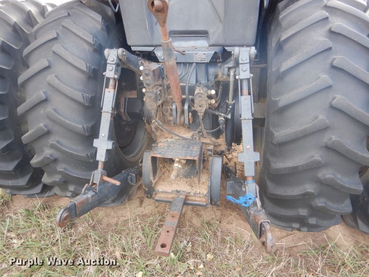 image for item FJ9831 1984 International 5488 tractor