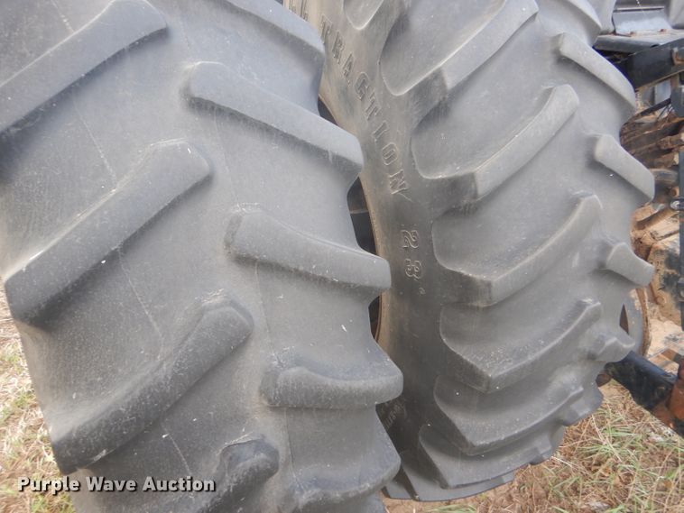 image for item FJ9831 1984 International 5488 tractor