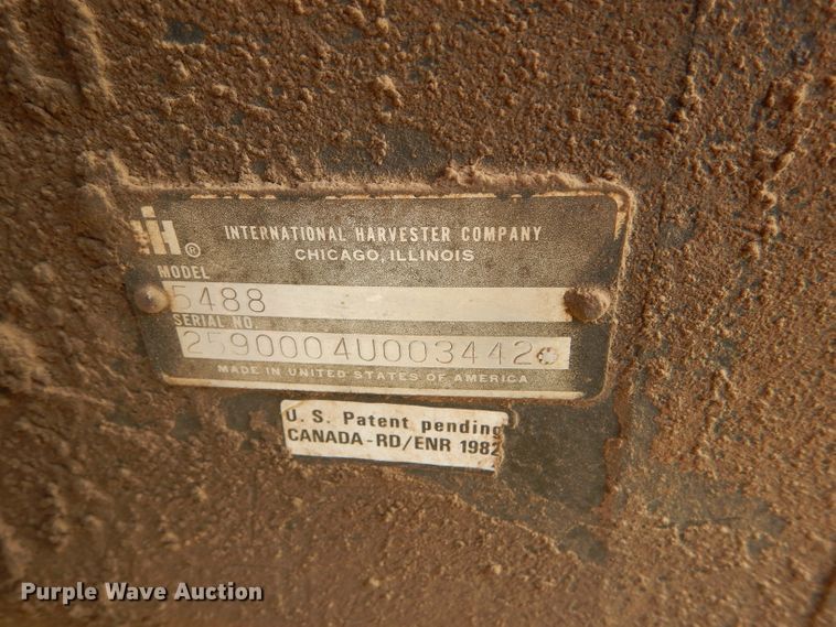 image for item FJ9831 1984 International 5488 tractor