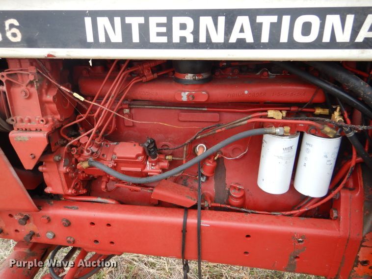 image for item FJ9858 1981 International Hydro 186 tractor