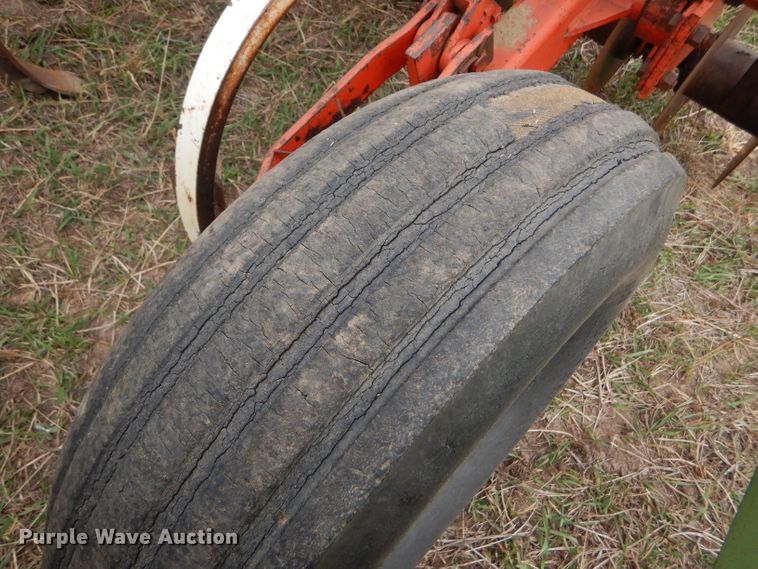 image for item FJ9860 Glenco Soil Saver disk ripper