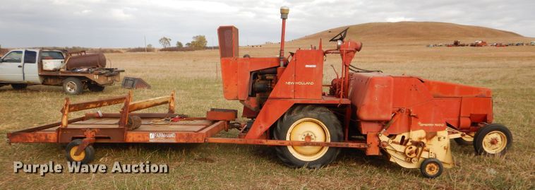 image for item FJ9867 New Holland 1282 Haycruiser square baler