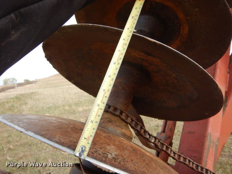 image for item FJ9870 1982 Sunflower 1320-18 tandem off-set disk