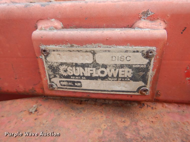 image for item FJ9870 1982 Sunflower 1320-18 tandem off-set disk